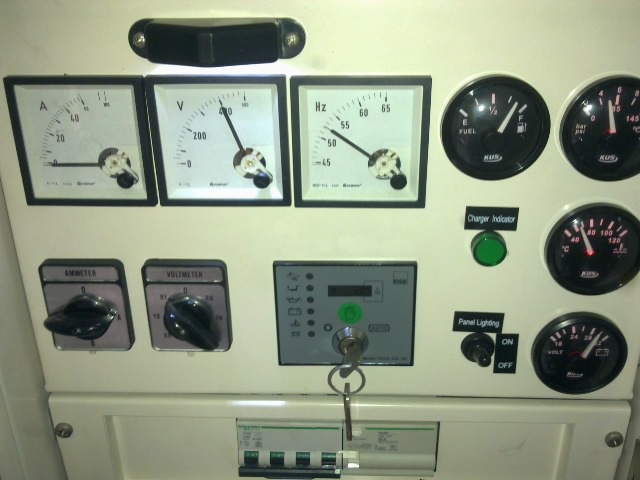 Diesel Genset Bekas Cummins Type engine 4BT3.9-G1 