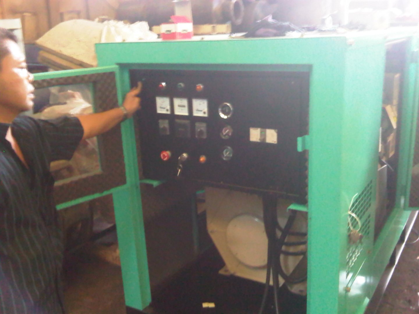 Diesel Genset Bekas Cummins Type Engine 4 BT3.9 – G1 Diesel Genset Bekas Cummins Type Engine 4 BT3.9 – G1