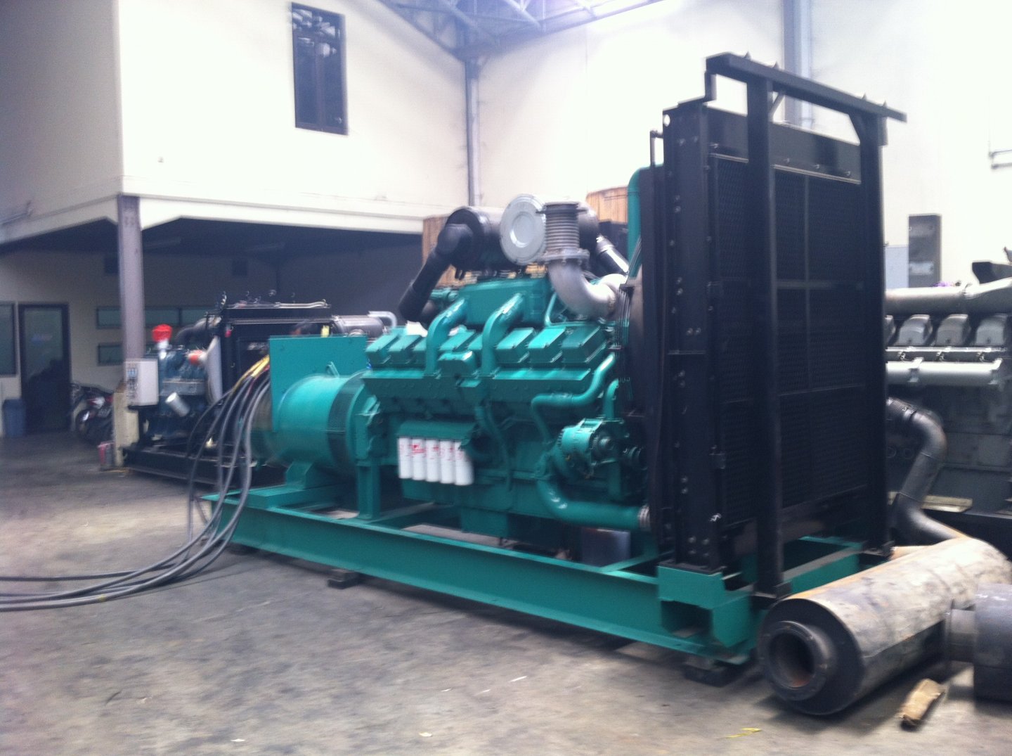 Diesel Genset Bekas Cummins Type Engine KTA 38 G2 + Lerroy Diesel Genset Bekas Cummins Type Engine KTA 38 G2 + Lerroy