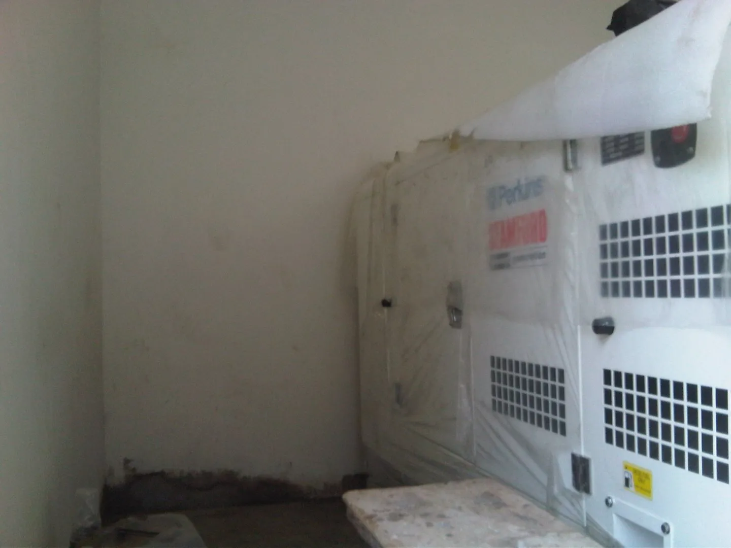 Genset Bekas Perkins Diesel Genset Perkins 1103A - 33TG1 + Stamford 45 Kva Tahun 2015 7 genset perkins 1103a  33tg1 stamford 60 kva tahun 2015 picture 7a
