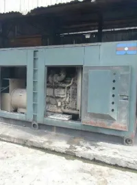 Genset Bekas Cummins Diesel Genset Bekas Cummins Type Engine KTA 19 G2 + Stamford 500 Kva 1 genset_cummins_kta_19_g2_stamford_500_kva_silent_type_tahun_2005_picture_22